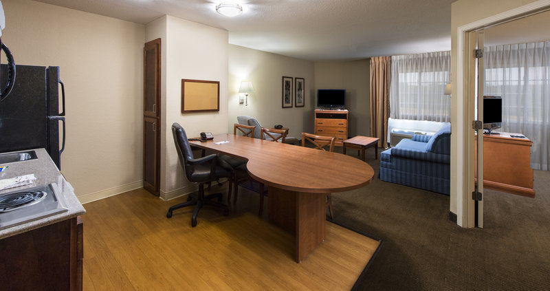 Candlewood Suites - Macon, GA