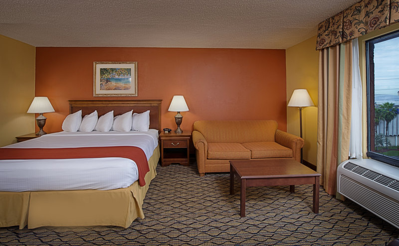 Holiday Inn Express MIAMI-ARPT CTRL-MIAMI SPRINGS - Miami, FL