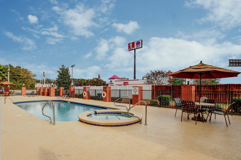 Holiday Inn Express - Richmond Hill, GA