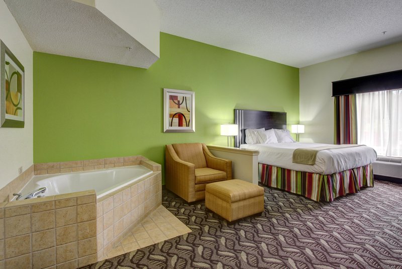 Holiday Inn Express - Richmond Hill, GA