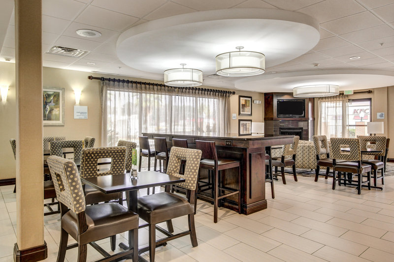 Holiday Inn Express - Richmond Hill, GA