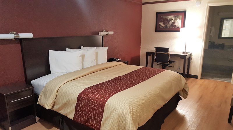 Days Inn - Tulsa, OK