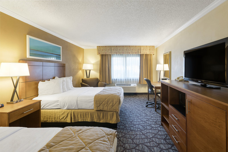 Clarion Hotel Detroit Metro Airport - Romulus, MI
