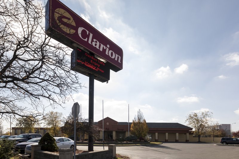 Clarion Hotel Detroit Metro Airport - Romulus, MI