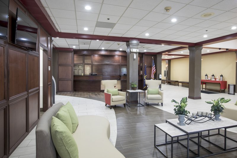 Clarion Hotel Detroit Metro Airport - Romulus, MI