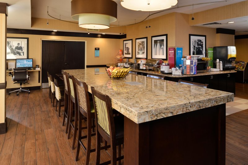 Hampton Inn Staunton - Staunton, VA