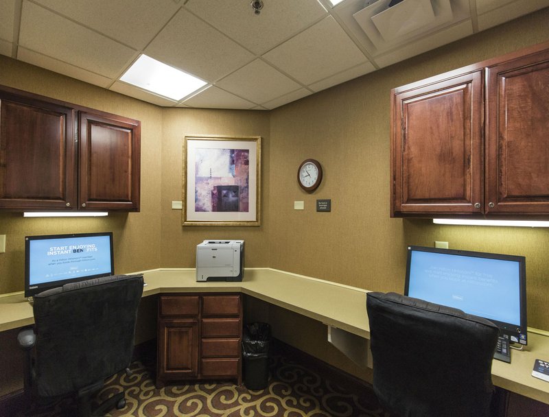 Hampton Inn Bismarck - Bismarck, ND