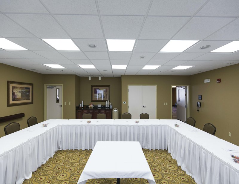 Hampton Inn Bismarck - Bismarck, ND