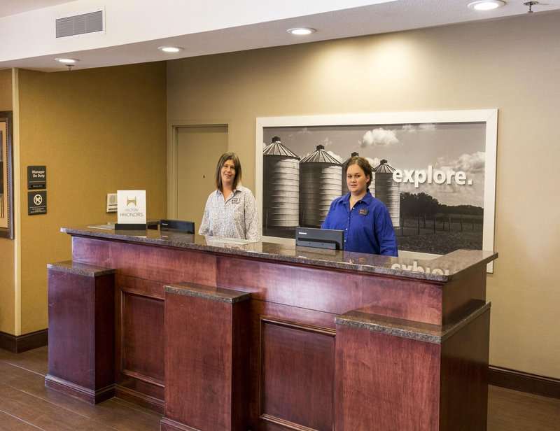 Hampton Inn Bismarck - Bismarck, ND