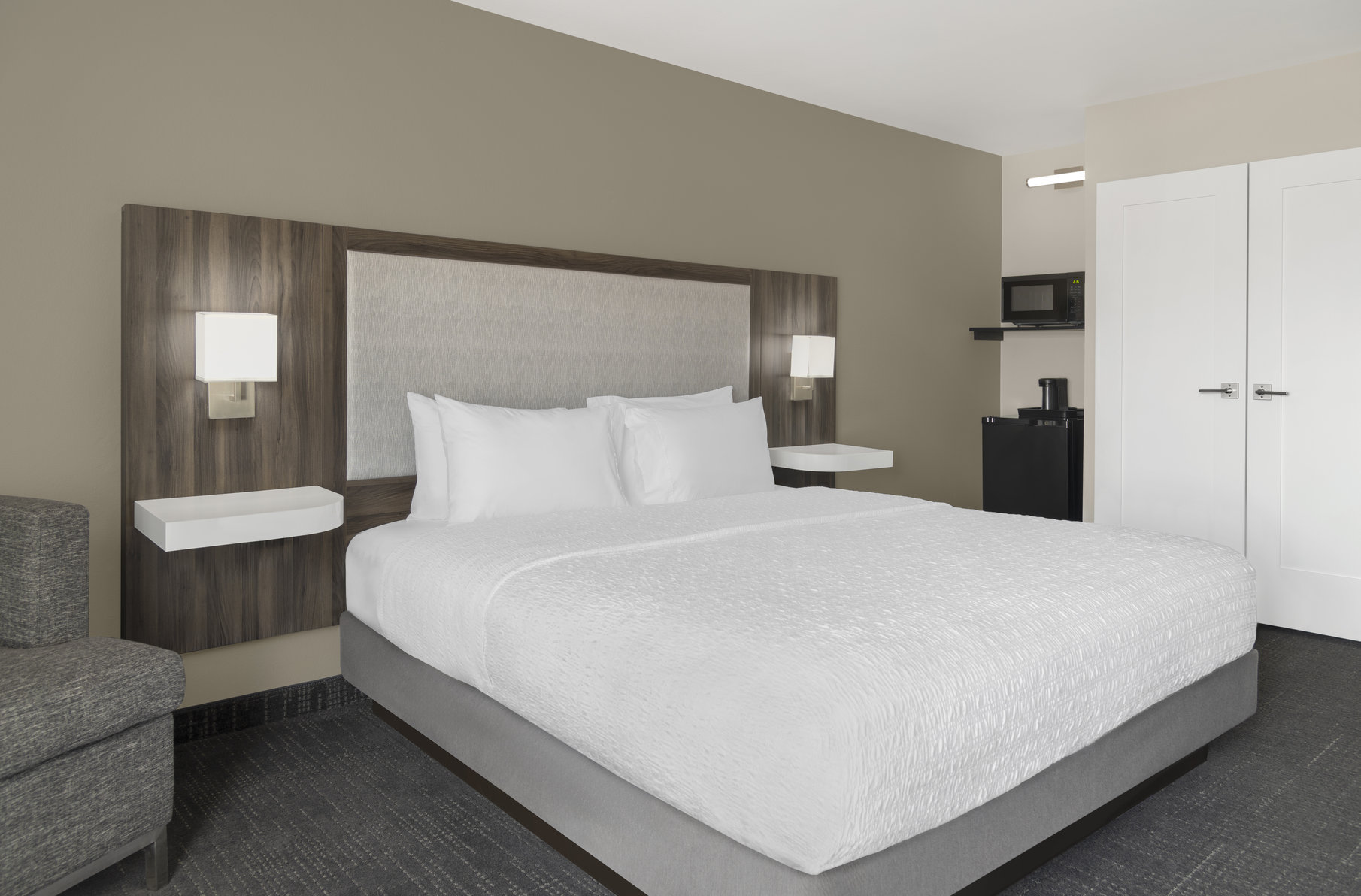 Hampton Inn by Hilton Olathe - Tap to explore photos