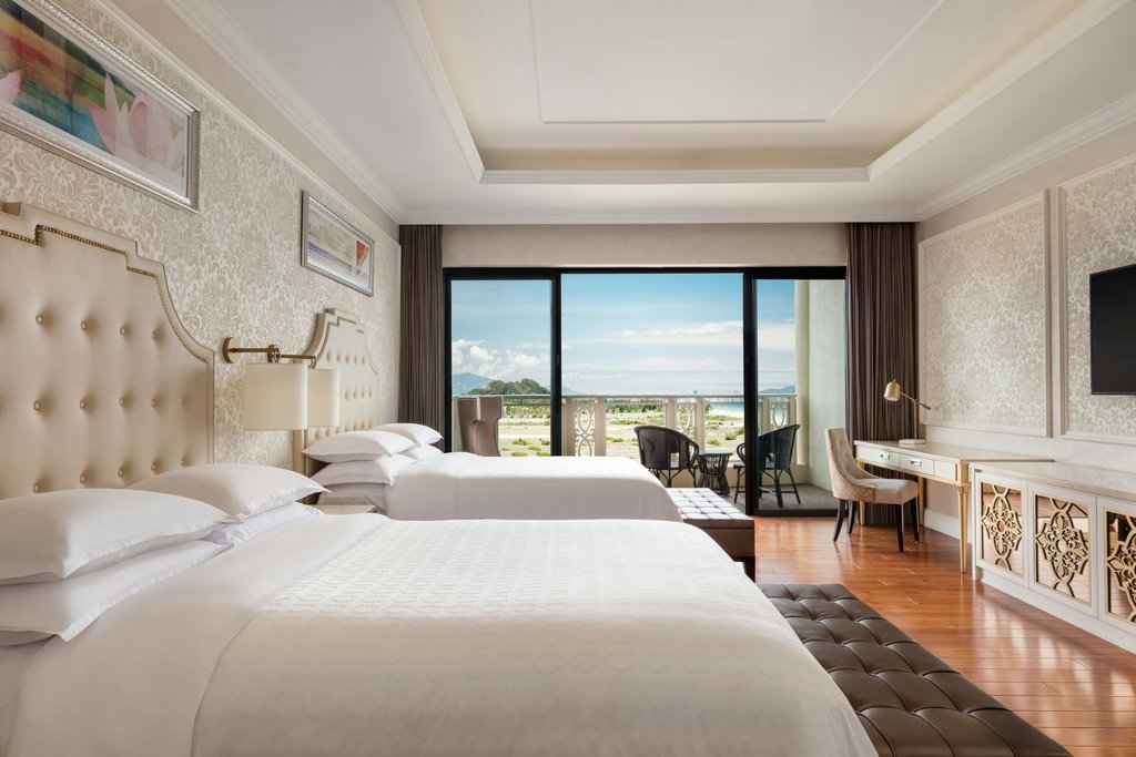Sheraton Grand Danang Resort - Tap to explore photos