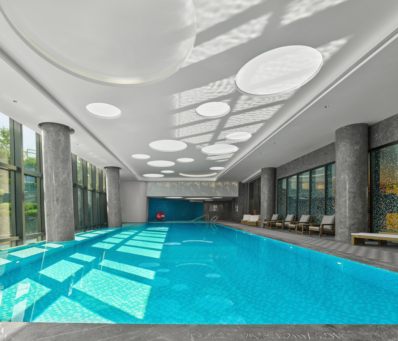 DoubleTree by Hilton Yantai Golden Coast Hotel & Suites - Tap to explore photos