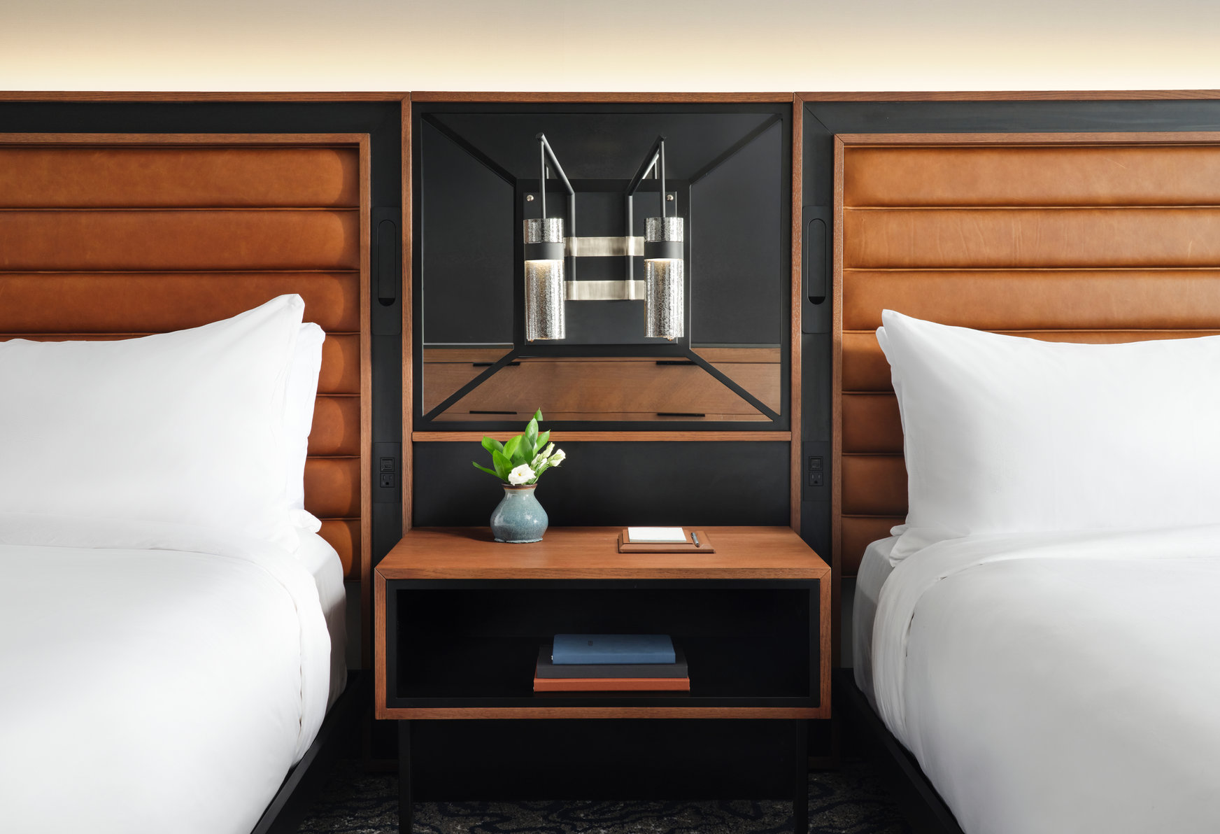 Hotel Alpenrock Breckenridge, Curio Collection by Hilton - Tap to explore photos