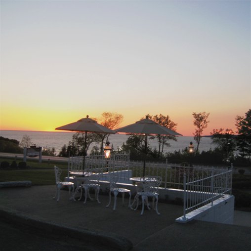 Bay Inn Of Petoskey - Petoskey, MI