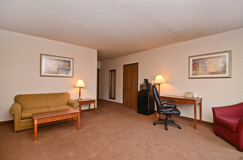Baymont Inn & Suites-Fargo - Fargo, ND