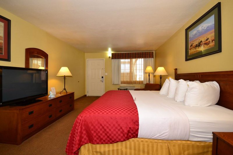 Best Western - Hallettsville, TX