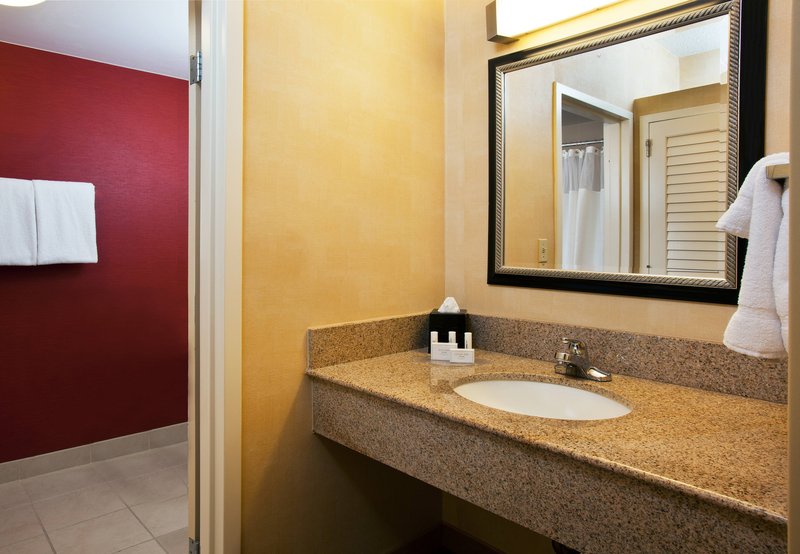 Courtyard By Marriott Boulder - Boulder, CO