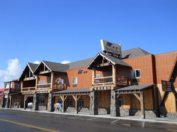 Three Bear Lodge - West Yellowstone, MT
