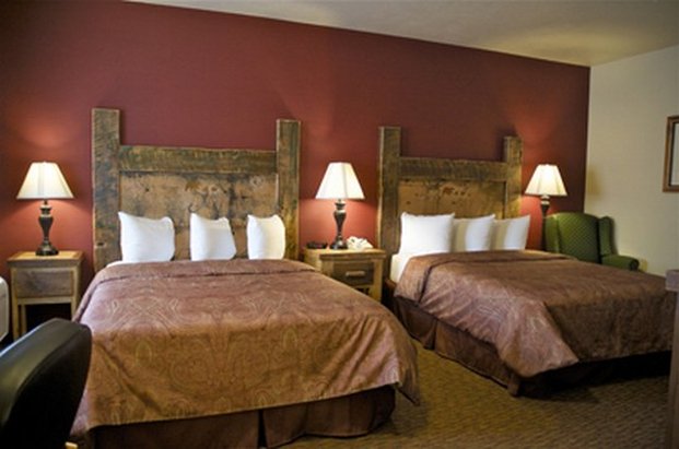 Three Bear Lodge - West Yellowstone, MT