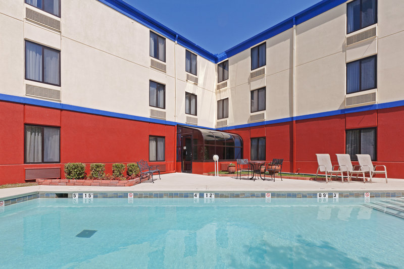 Holiday Inn Express-Tulsa - Tulsa, OK