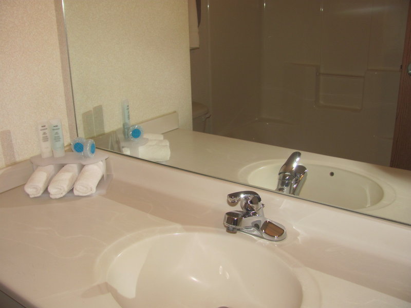 Dollingers Inn & Suites