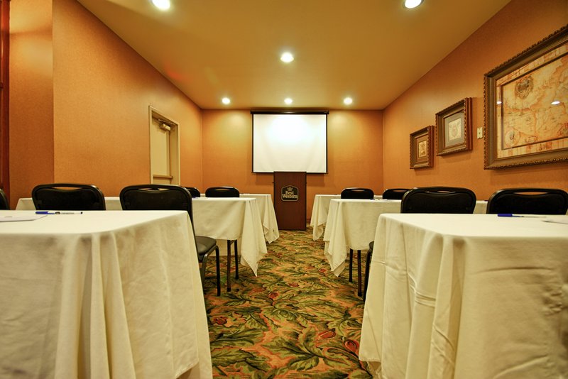 Best Western Plus-Crown Colony - Lufkin, TX