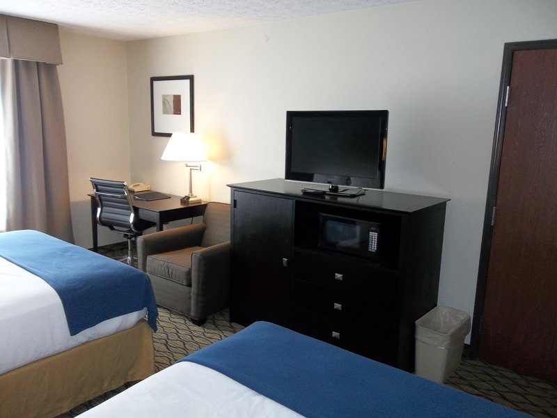 Holiday Inn Express & Suites CADILLAC - Harrietta, MI