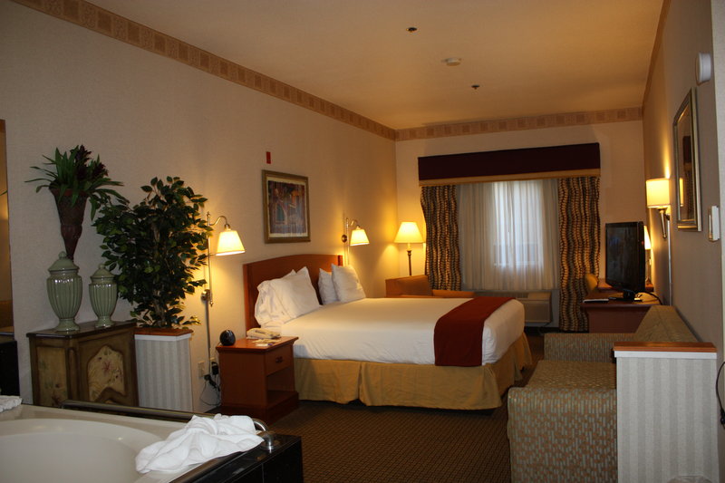 Holiday Inn Express MADERA-YOSEMITE PK AREA - Helm, CA