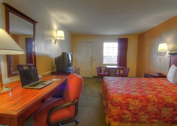 Rodeway Inn - Santee, SC