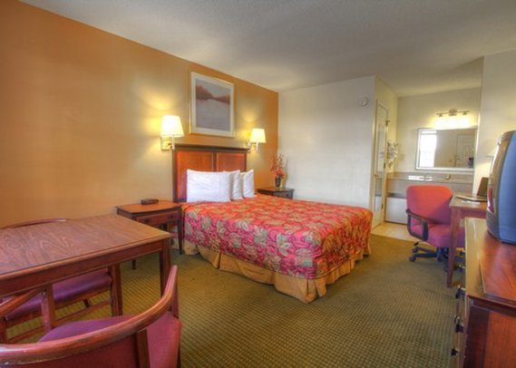 Rodeway Inn - Santee, SC