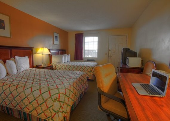 Rodeway Inn - Santee, SC