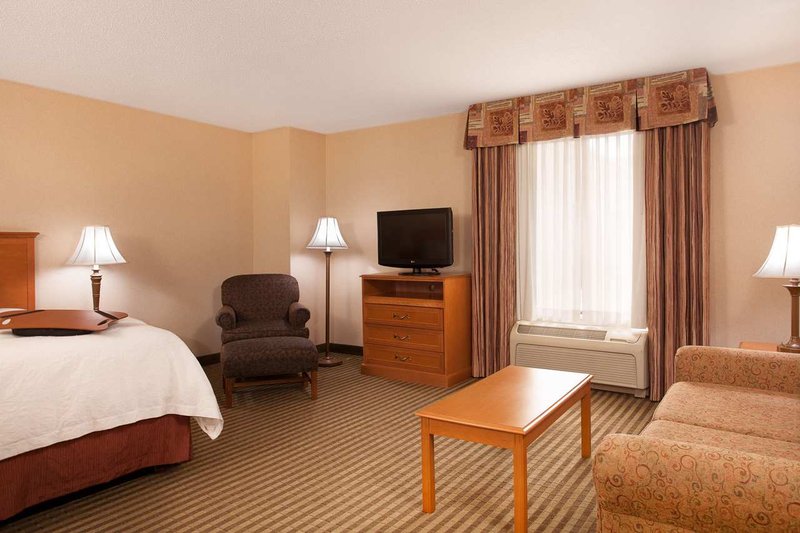 Hampton Inn & Suites Addison - Addison, IL