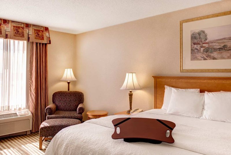 Hampton Inn & Suites Addison - Addison, IL