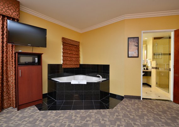 Comfort Suites-Marina - Oceanside, CA