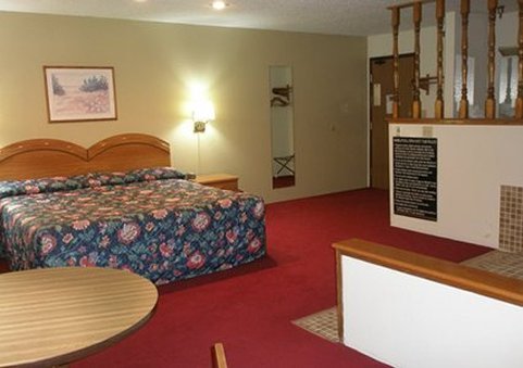 Econo Lodge - Somerset, PA