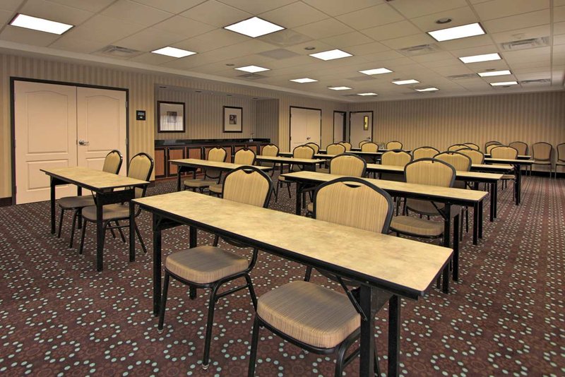 Hampton Inn Defiance - Defiance, OH