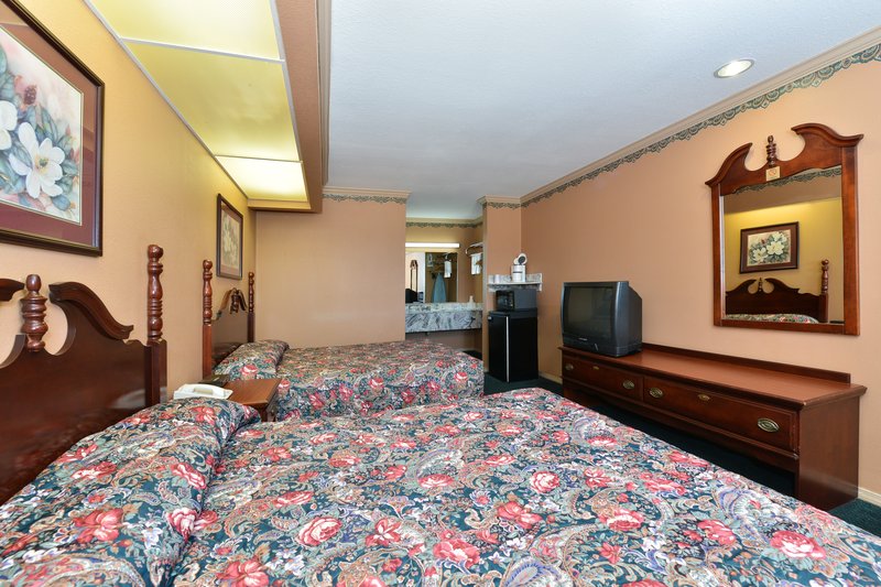 Western Inn & Suites - Winona, MS