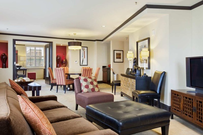 Hilton Orrington/Evanston Conference Center Hotel - Evanston, IL