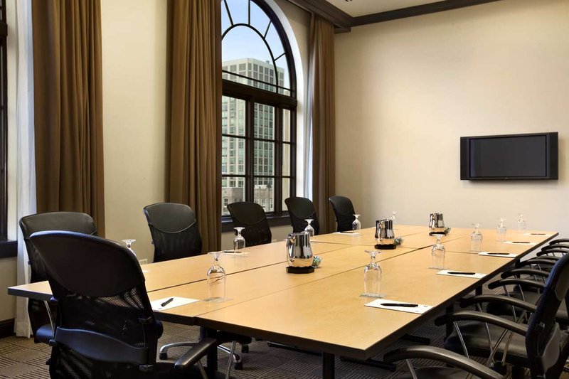 Hilton Orrington/Evanston Conference Center Hotel - Evanston, IL