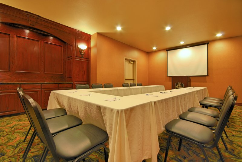 Best Western Plus-Crown Colony - Lufkin, TX