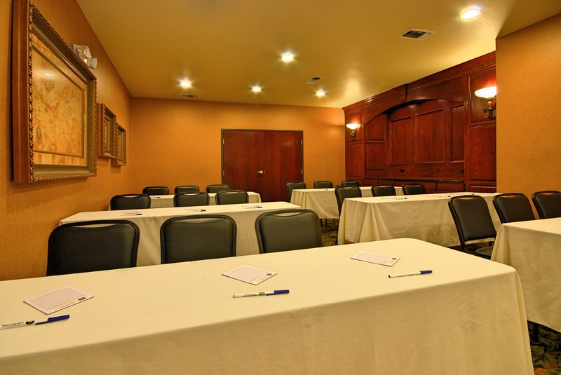 Best Western Plus-Crown Colony - Lufkin, TX