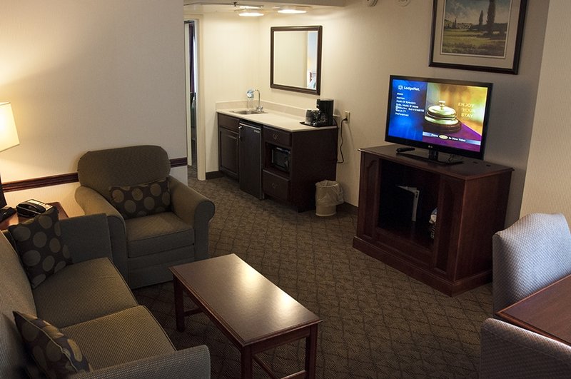 Holiday Inn UNIVERSITY PLAZA-BOWLING GREEN - Drake, KY