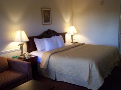 Key West Inn - Scottsboro, AL