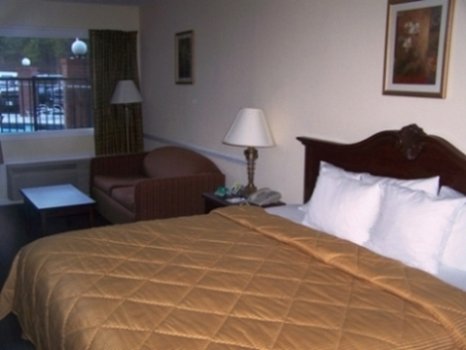 Key West Inn - Scottsboro, AL