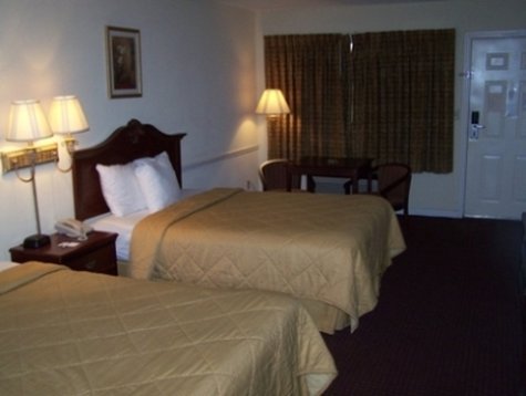 Key West Inn - Scottsboro, AL