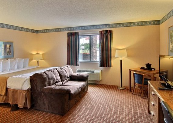 Quality Inn - Saint Ignace, MI