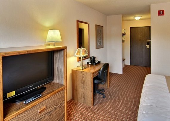 Quality Inn - Saint Ignace, MI