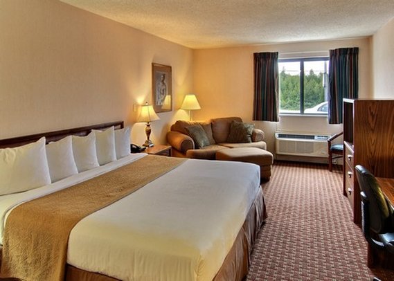 Quality Inn - Saint Ignace, MI