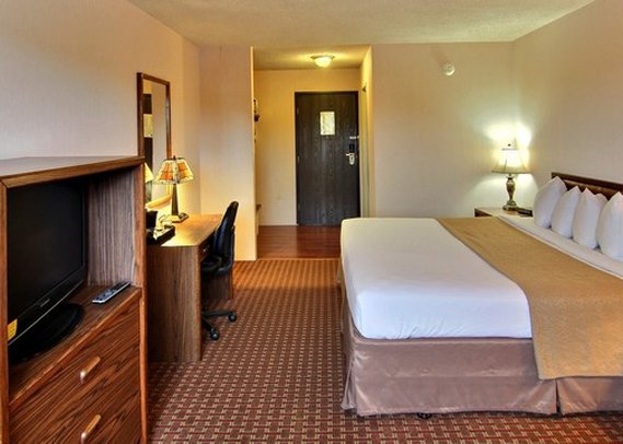Quality Inn - Saint Ignace, MI