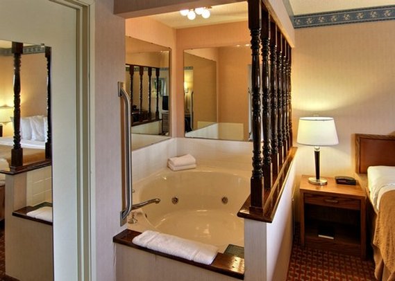 Quality Inn - Saint Ignace, MI